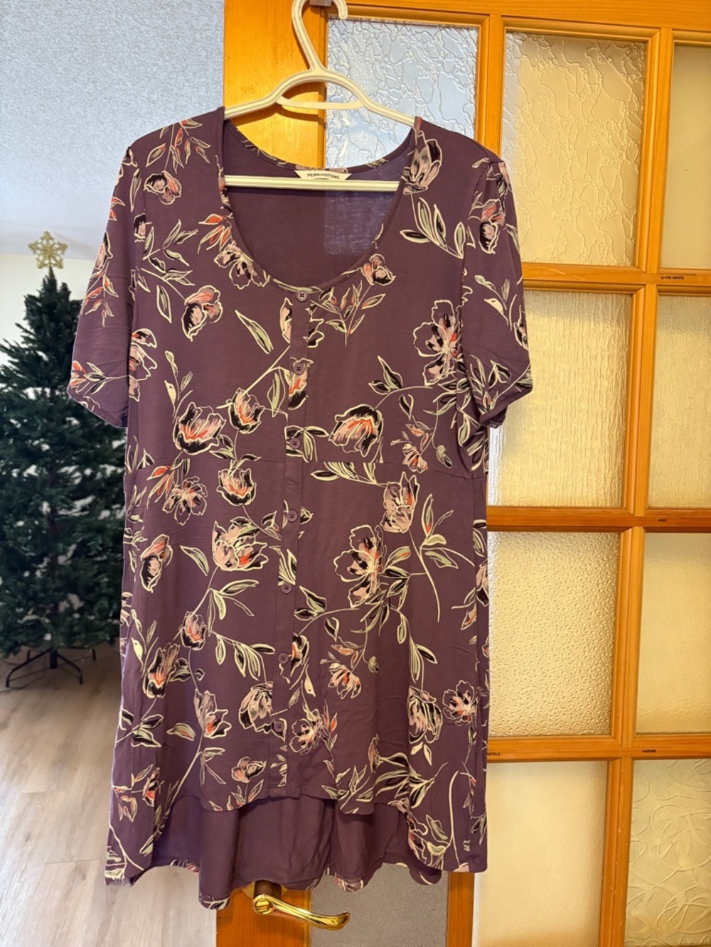 Penningtons Woman’s Purple Floral Scoop Neck Tunic Top Size 12
